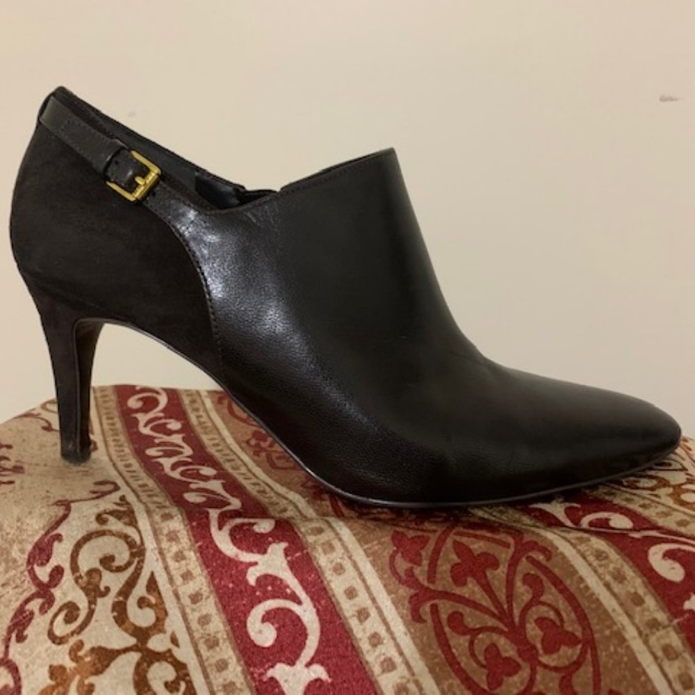 Like New! Lauren Ralph Chocolate Brown Ankle Boots